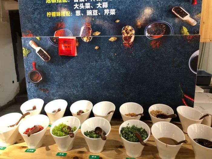 美食江湖又杀出了一对新CP~武汉仅79元抢味小宝砂锅蛙蛙鸡2人餐