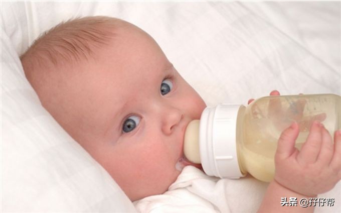 母乳配方奶混合喂养,双胞胎奶粉喂养技巧