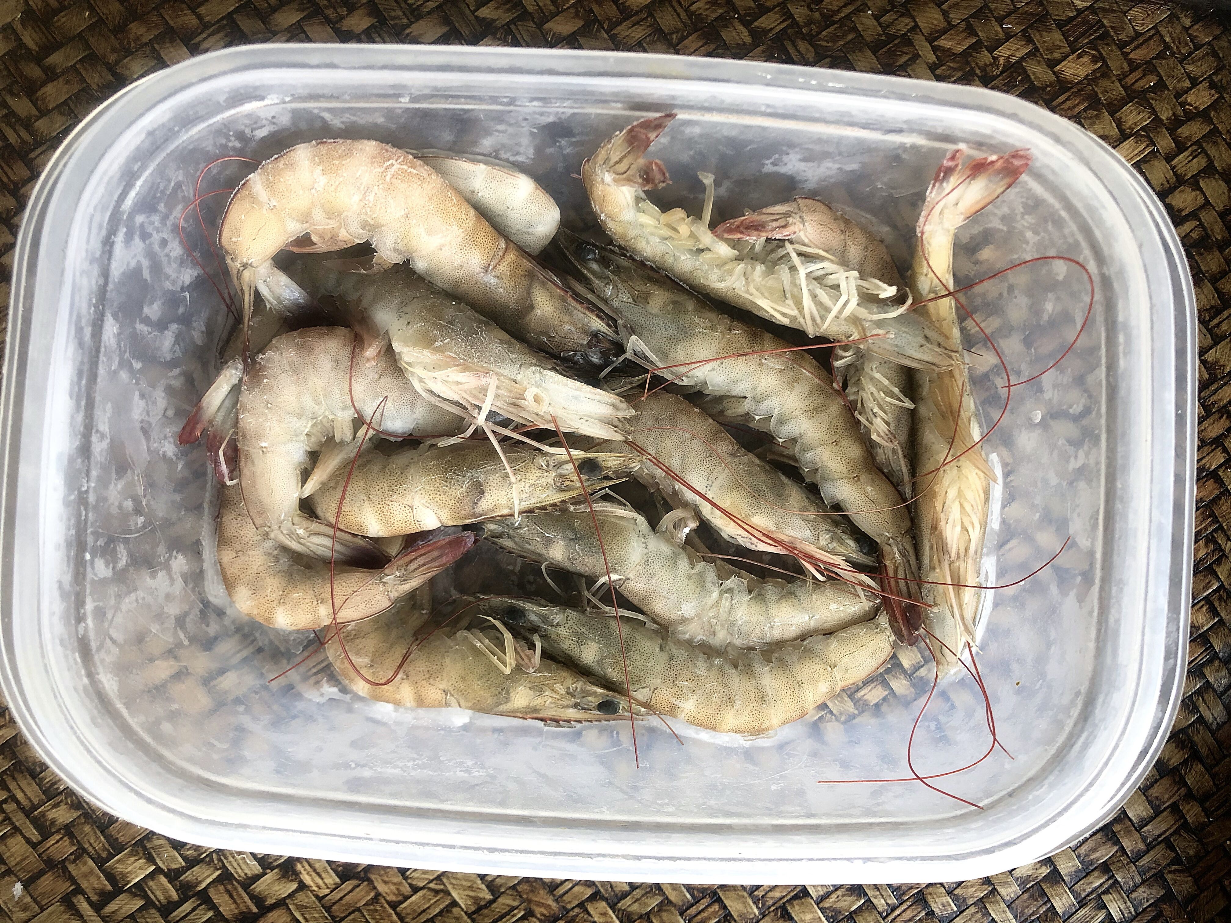 大虾放冰箱冷冻保存方法,大虾怎么保存放在冷藏还是冷冻