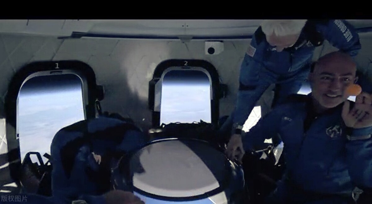 世界首富贝佐斯金钱,世界首富贝佐斯上太空完整视频