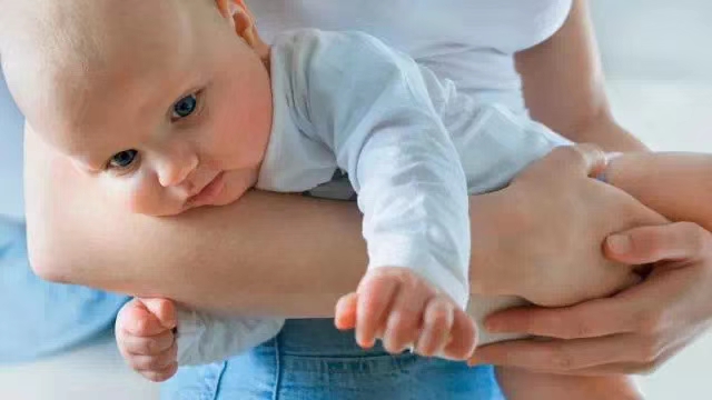 产假结束孩子不吃奶瓶怎么办,妈妈上班宝宝不吃奶