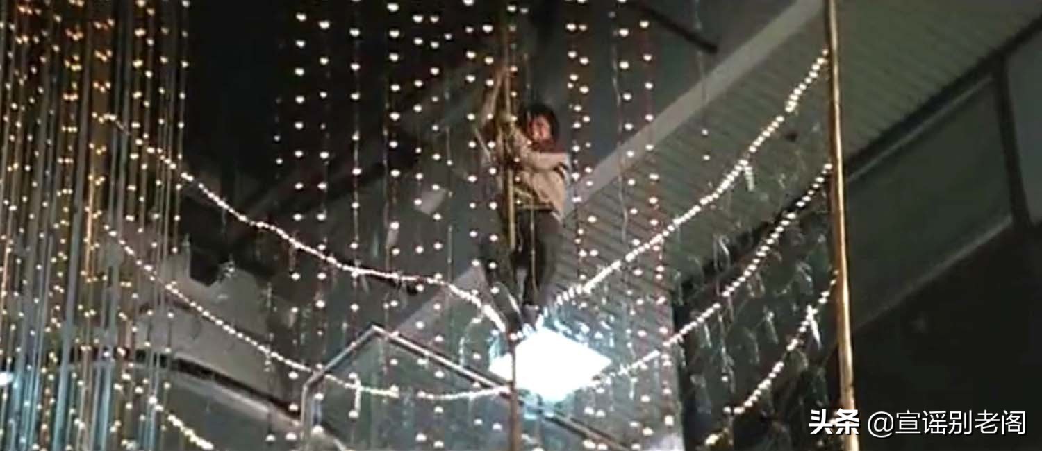 66岁高龄的成龙还能打，他才是披荆斩棘的《急先锋》