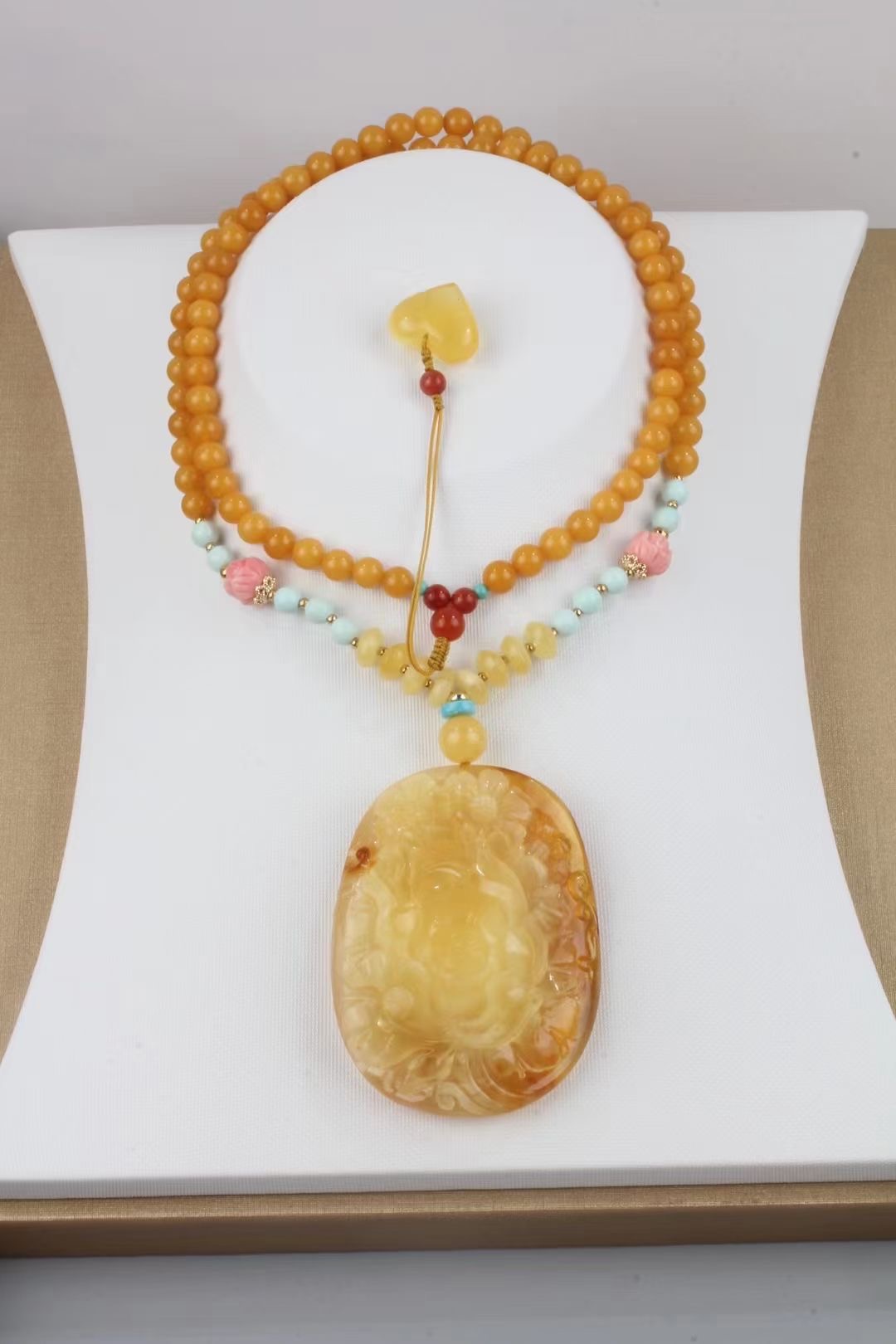 烤色蜜蜡和老蜜蜡有什么区别,烤色蜜蜡和老蜜蜡的鉴别