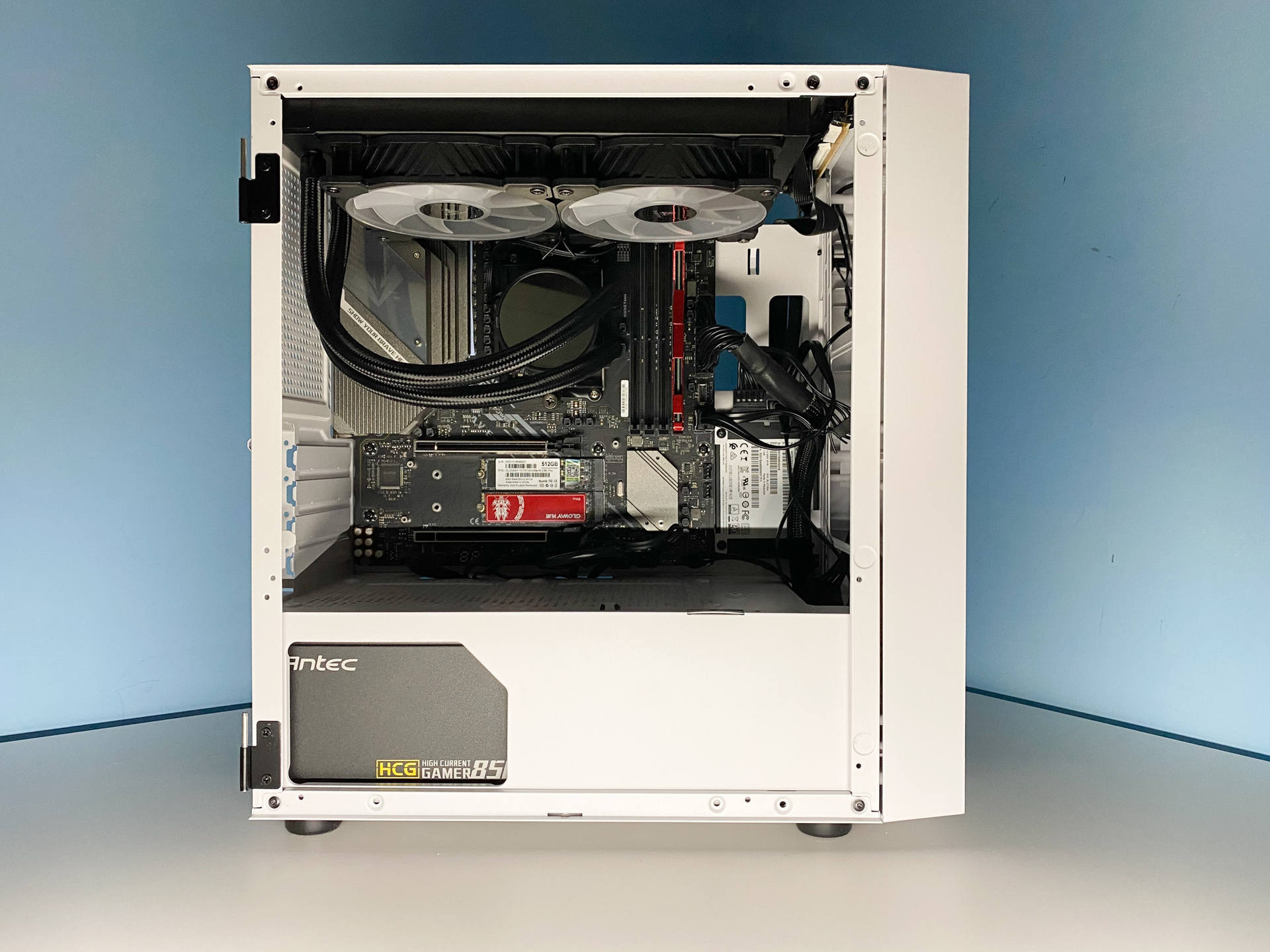 可以装240水冷的小机箱,一般什么配置电脑用水冷机箱