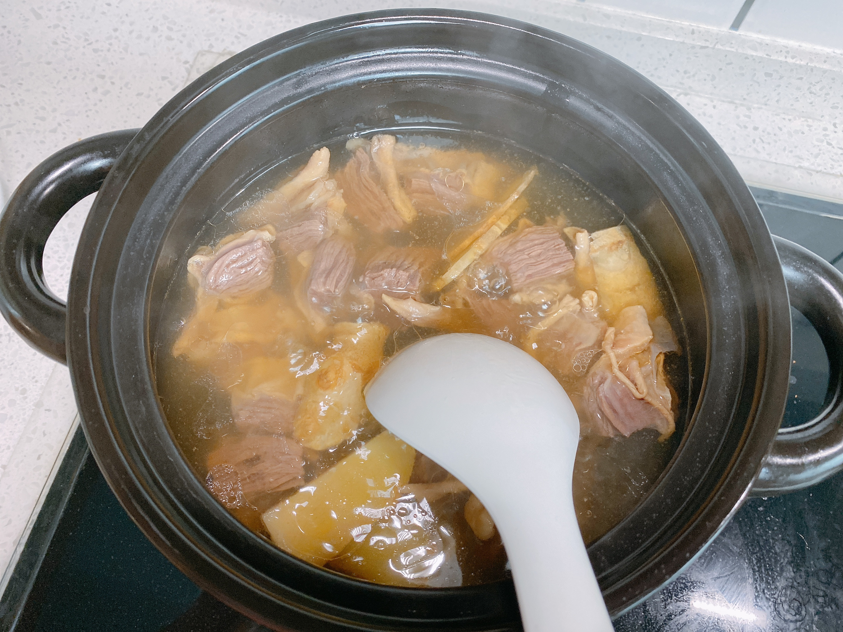 清炖牛肉怎样做到汤清淡肉入味,清炖牛肉汤怎么炖好吃又烂