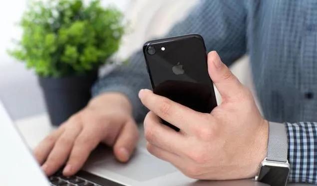 买苹果二手机的人是什么心态,华为二手机和苹果二手哪个值得买