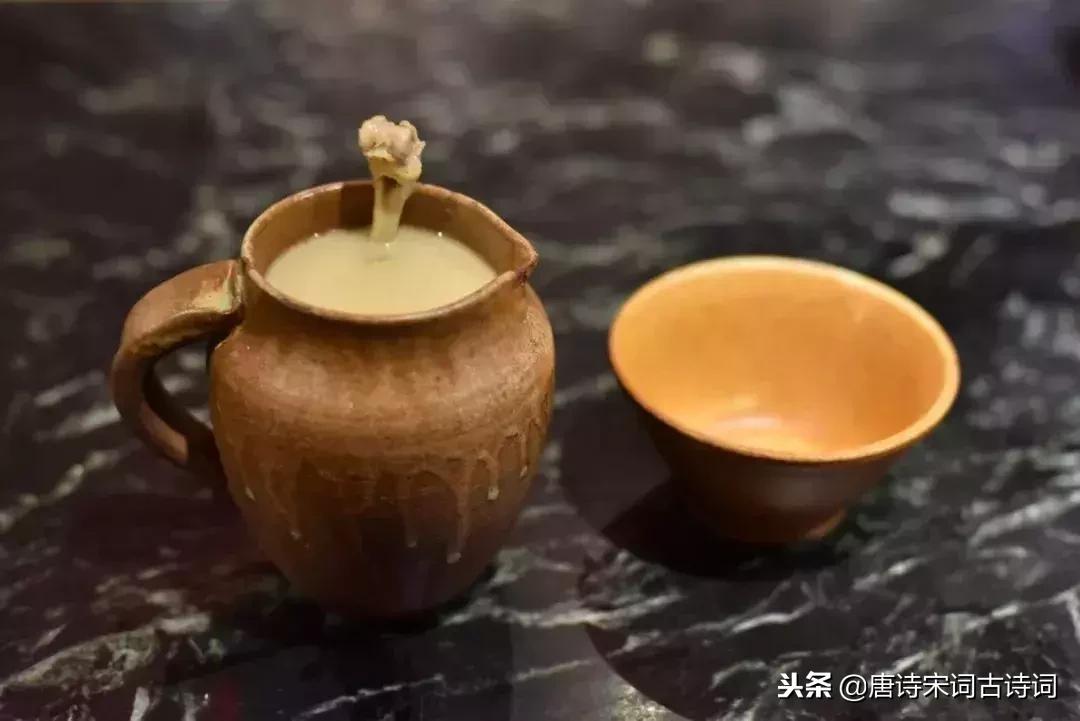 人生在世美食与诗不可辜负,人生如旅唯有美食不可辜负的诗句