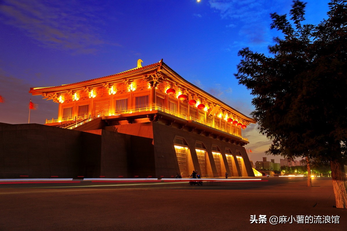 比故宫还大的建筑群,西安大明宫和故宫的复原