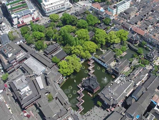 上海古豫园遗址,豫园商城的建筑年代