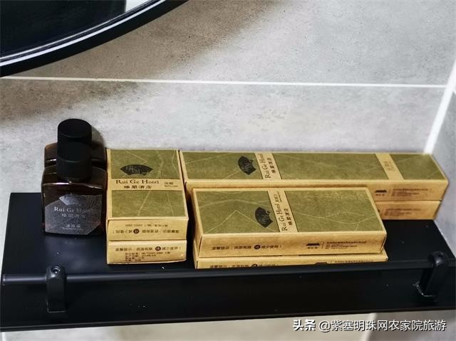承德瑞阁酒店，新中式精品设计，全实木家具，是您出行在外的家