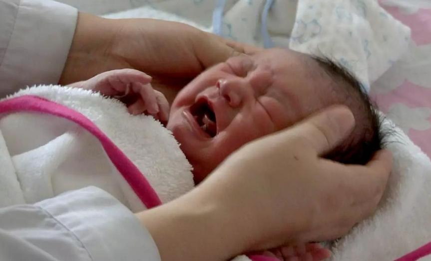 天庭饱满聪明绝顶,天庭饱满的宝宝聪明吗