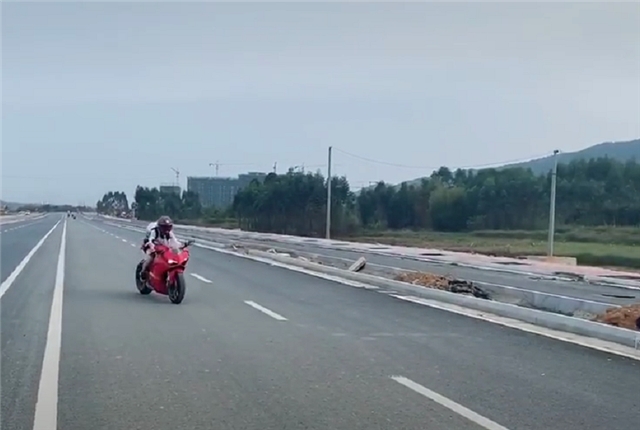 杜卡迪v4买车,杜卡迪v4实车照片