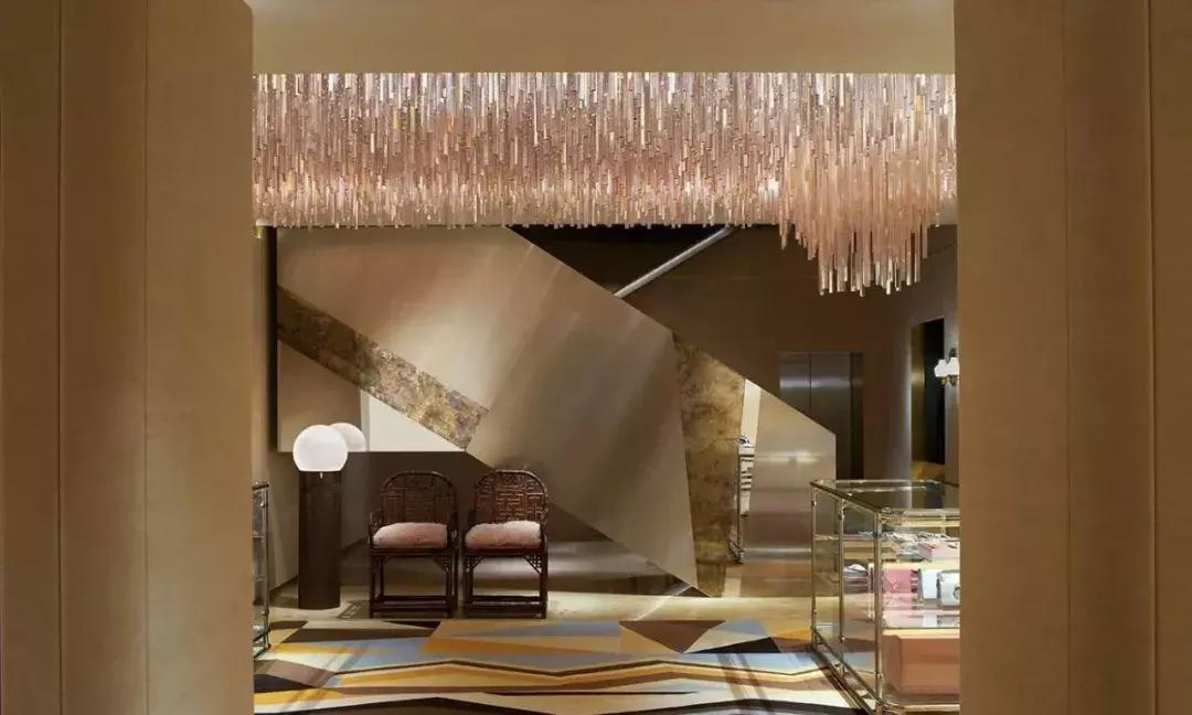 世界最奢华金色楼梯扶手,最奢侈旋转楼梯