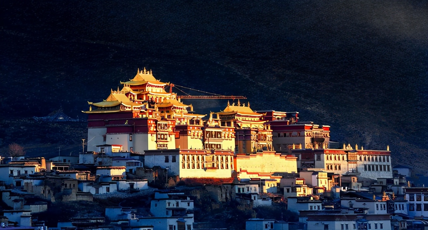 从香格里拉到德钦沿途有什么景点,云南香格里拉旅游攻略必去景点