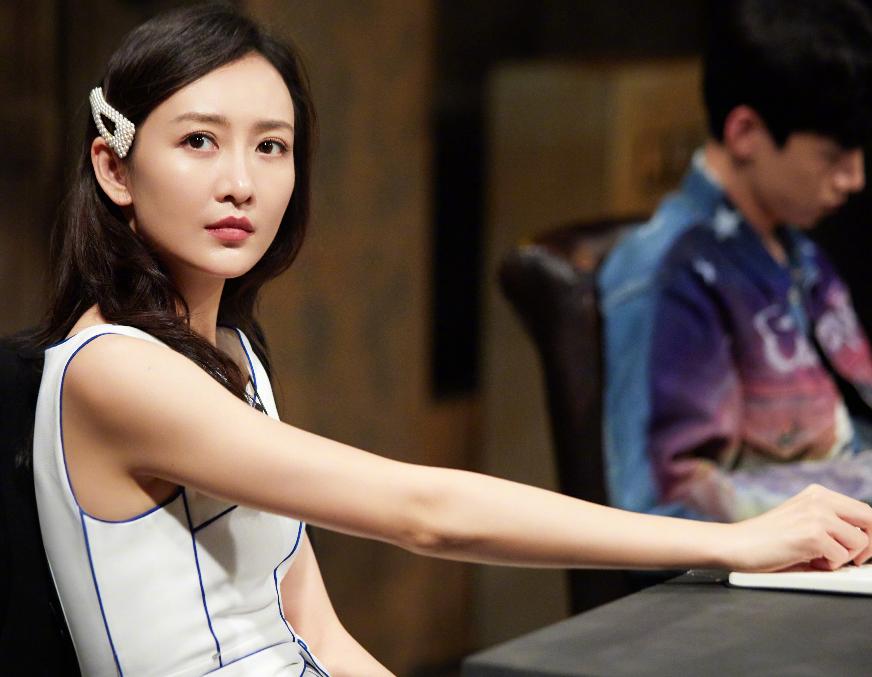 39岁安妮海瑟薇素颜,安妮海瑟薇脸上的皱纹