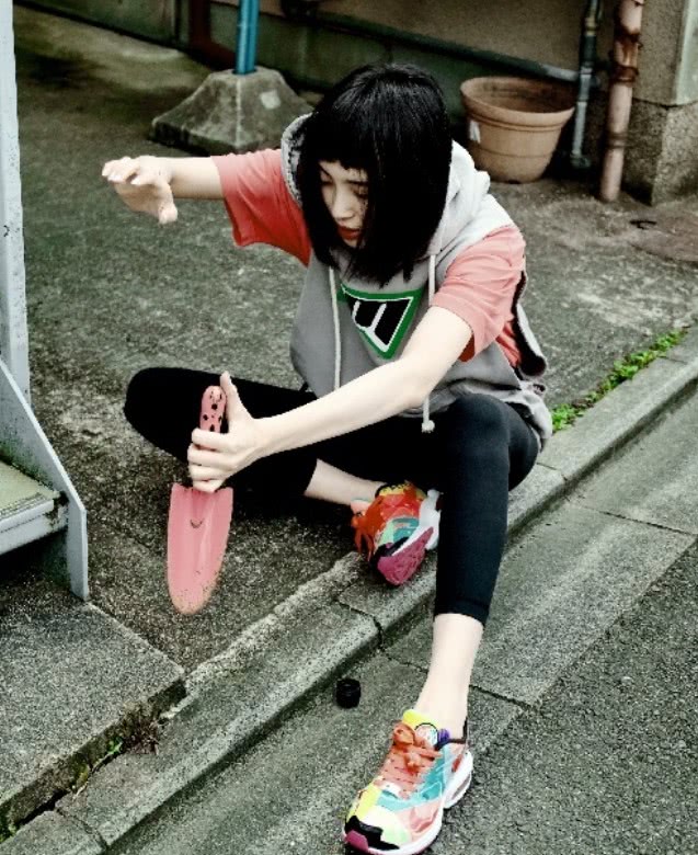 耐克鞋最新款穿搭,耐克彩虹颜色的鞋