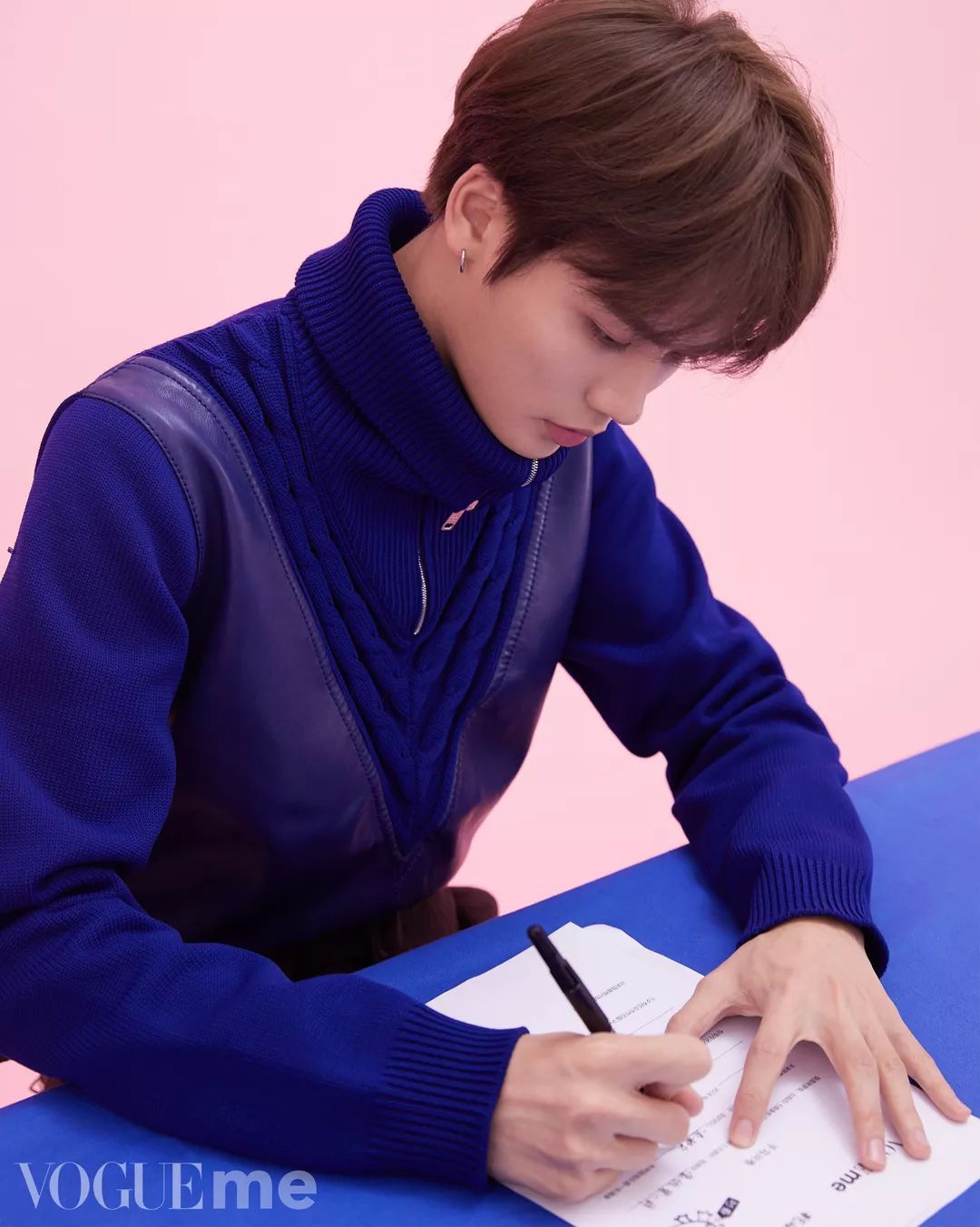 林彦俊黑白照片阴影,林彦俊早期自拍