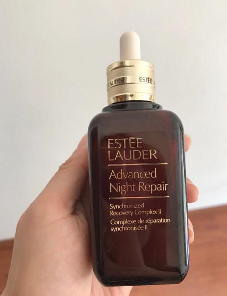 雅诗兰黛小棕瓶如何正确使用,雅诗兰黛小棕瓶怎么用效果最好