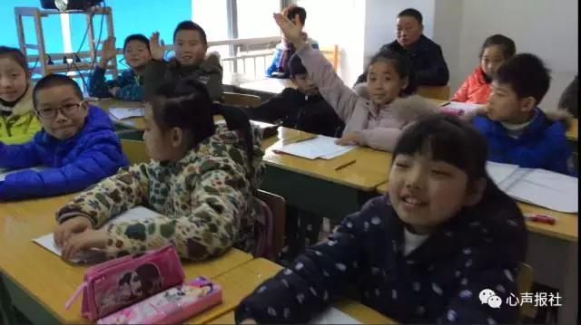 温暖一双手四年级作文,一双温暖的手作文600字