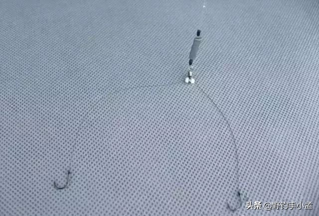 阴雨天钓鱼抛竿技巧图解,野钓大风天怎么抛竿快呢