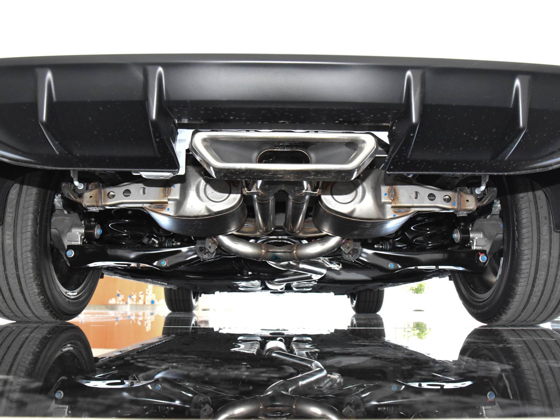 本田思域综合性能,四轮独立悬挂最省油的家用车