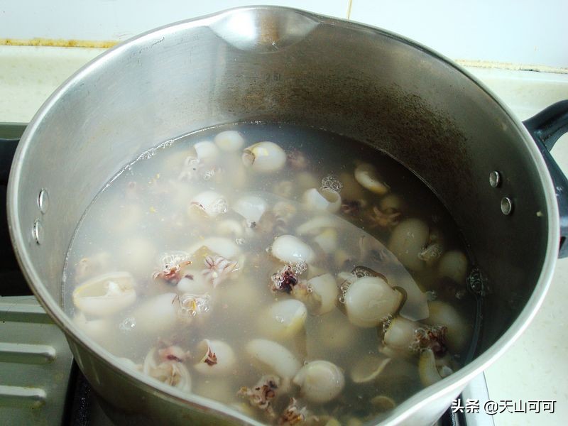 如何保证墨鱼仔的口感,要想鱼丸鲜嫩放什么生粉