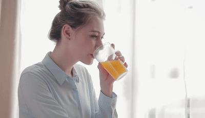 榨汁机容易清洗出汁率高,网红榨汁杯便携式小型