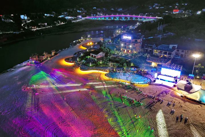 板辽梦幻沙滩,板辽湖金沙滩嗨翻夏夜