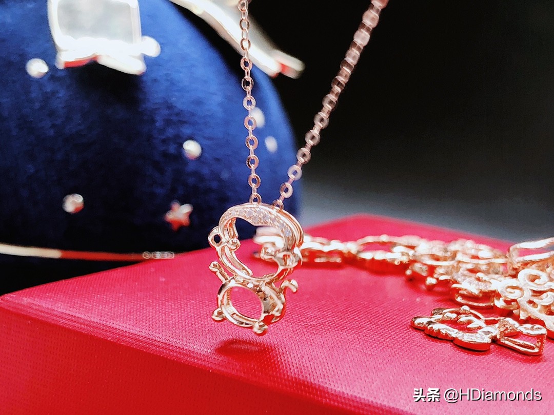 适合春夏的贵气感首饰,多彩首饰点缀细节不经意的时尚感