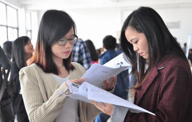 小学男女比例严重失调,女儿学校男女比例失衡