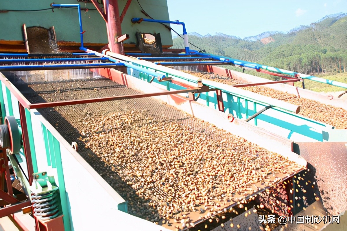 石头打沙子设备多少钱一台,石头打沙子全套设备