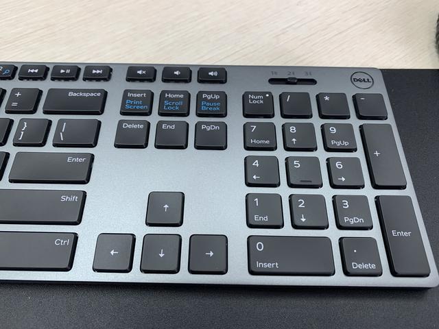 戴尔km7321和km717哪个好,戴尔km717键盘鼠标怎么连接