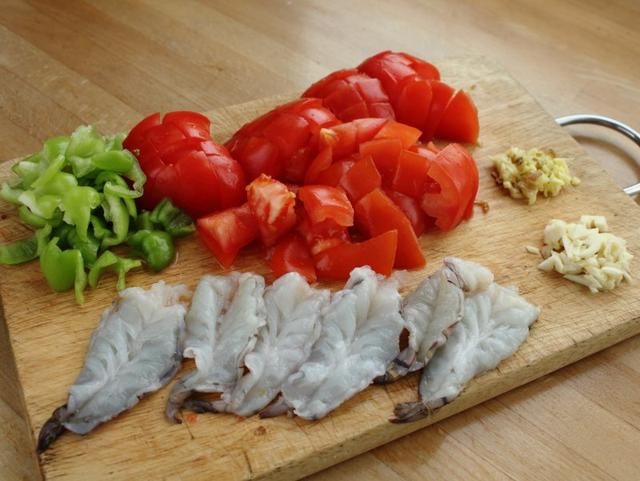 西红柿炒虾仁家常做法简单好吃,后厨小沈阳西红柿炒虾仁教学