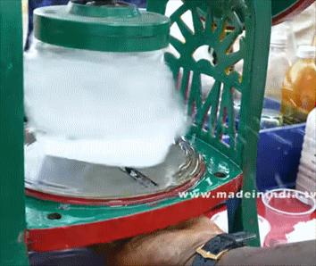 印度街头奇怪的不锈钢设备，看起来有点恶心，做的东西却卖疯了