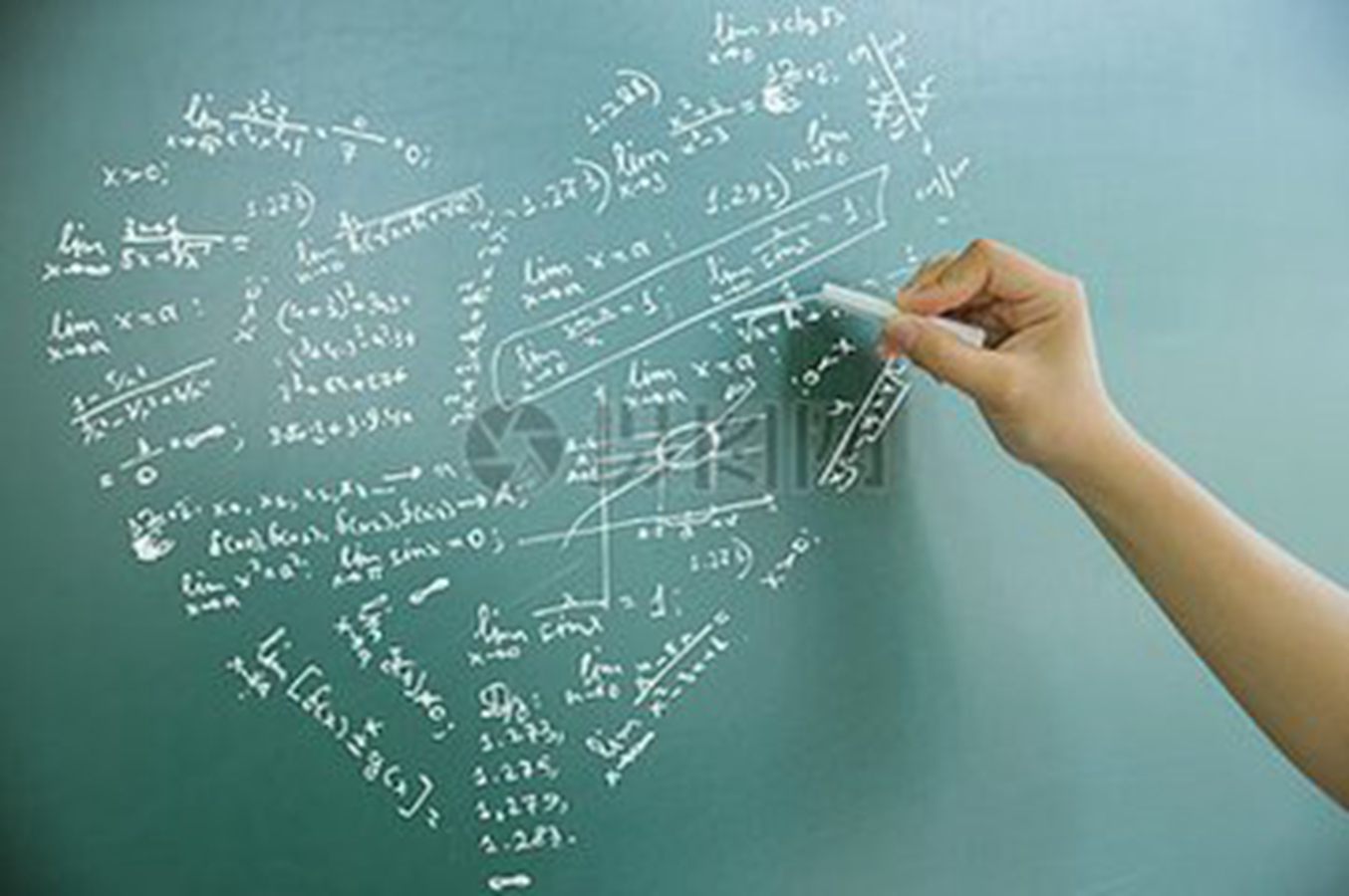 我们来探究一下相似三角形的判定,为什么相似三角形只要平行就相似