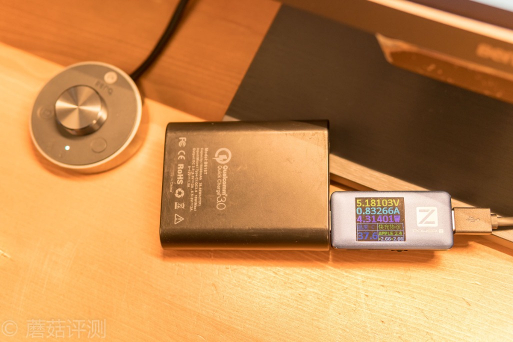 明基screenbar屏幕挂灯效果,明基显示器屏幕挂灯