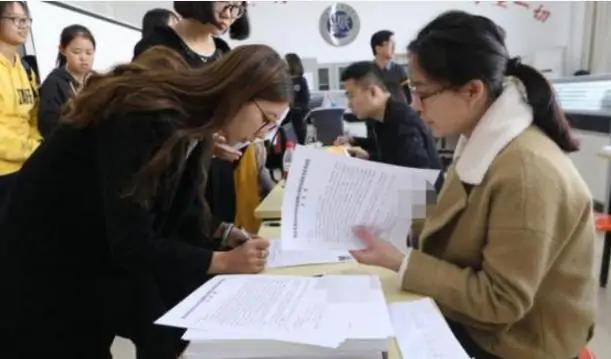 大学学业少就业前景好的专业,目前大学热门就业专业