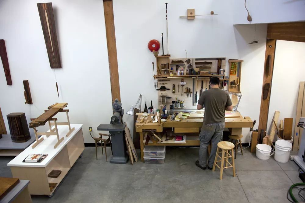 换季了又到了没有衣服穿的季节了,还在为换季买衣服发愁吗