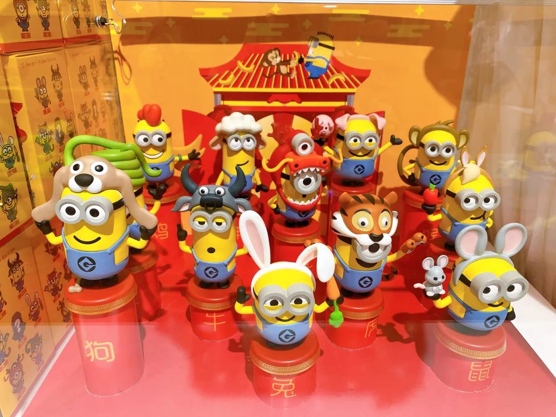 凌美环球影城联名钢笔,环球影城小黄人联名手办