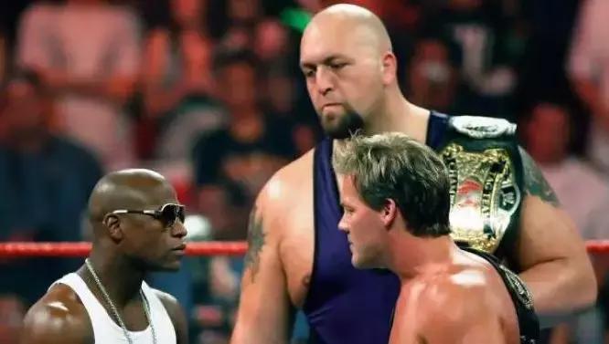 wwe打斯瓦辛格,施瓦辛格客串wwe摔角狂热完整版