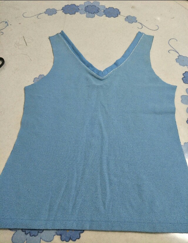 一拆二剪三缝,儿子校服变小背心