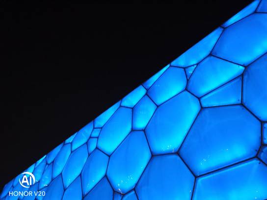 荣耀v20魅眼全面屏4800万ai拍照,荣耀v20深度评测