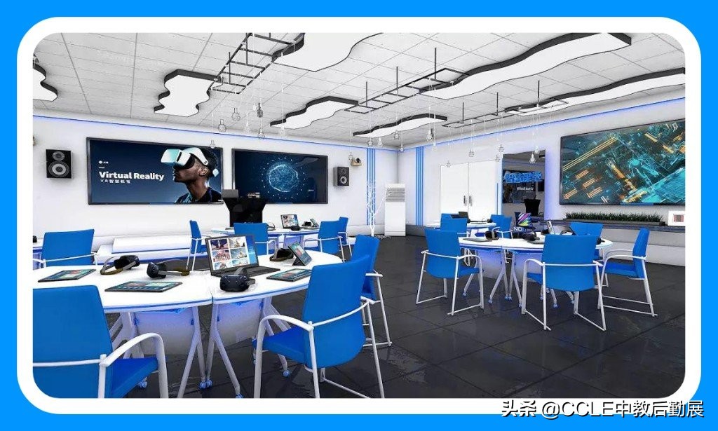 今年120所高校智慧教室改造用了轨道插座，领导看了都点赞！