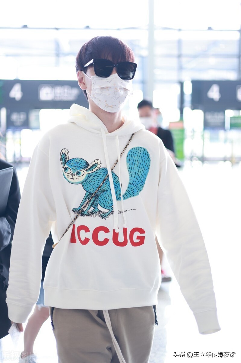 汪苏泷弗斯特专辑销量,汪苏泷微微一笑很倾城领奖现场