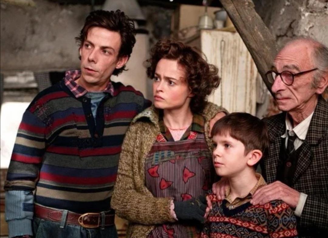 查理和巧克力工厂,查理和巧克力工厂家庭条件如何