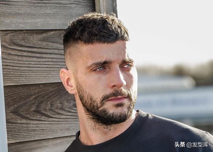 干练清爽的男士短发样式,精简发型男短发
