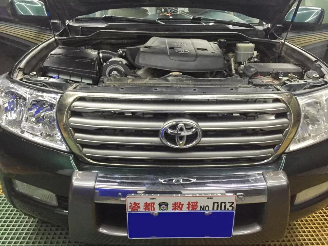 2018酷路泽4.0最顶配,2022年酷路泽4.6顶配