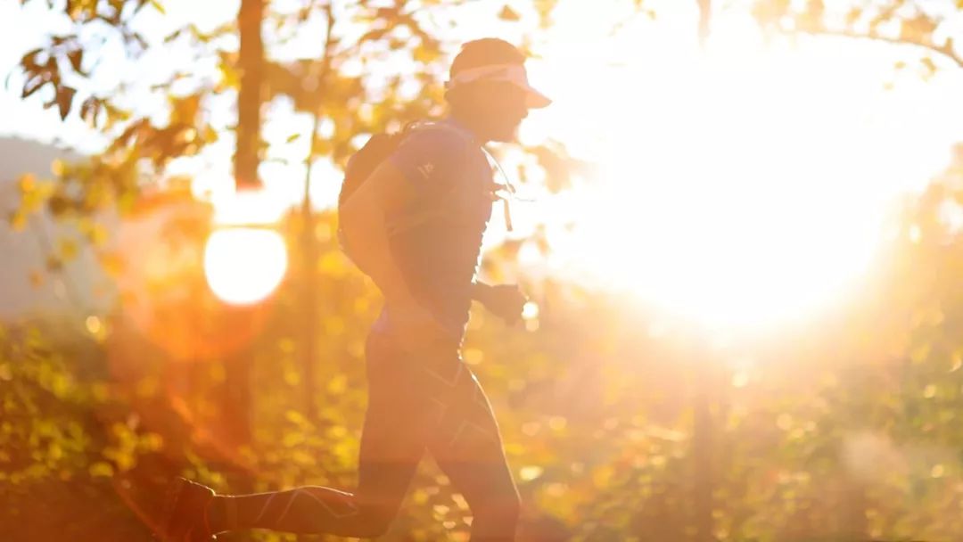 户外跑步太热，你可以做这些替代