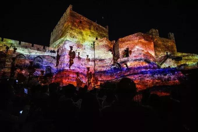 当古老文明与现代艺术相遇，我看见了不一样的中东