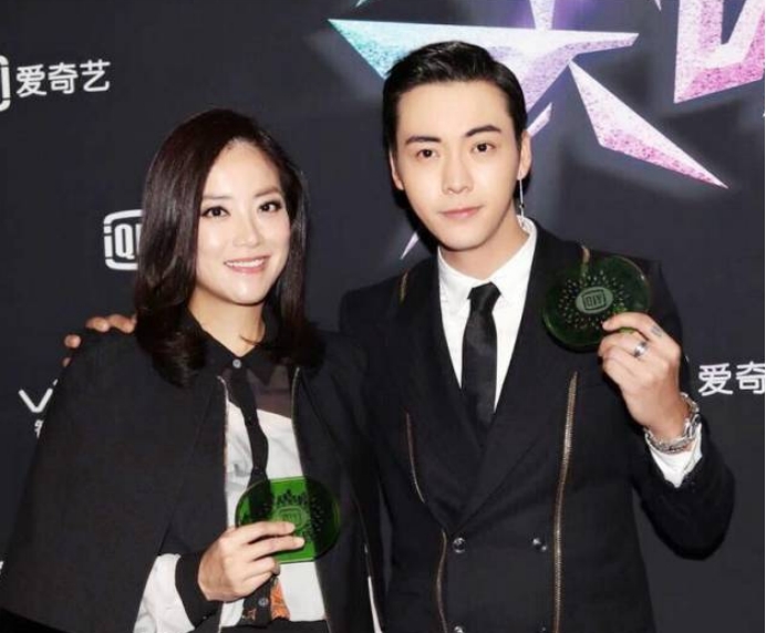 6大比艺人颜值高的经纪人，个个品貌端庄，甩艺人几条街